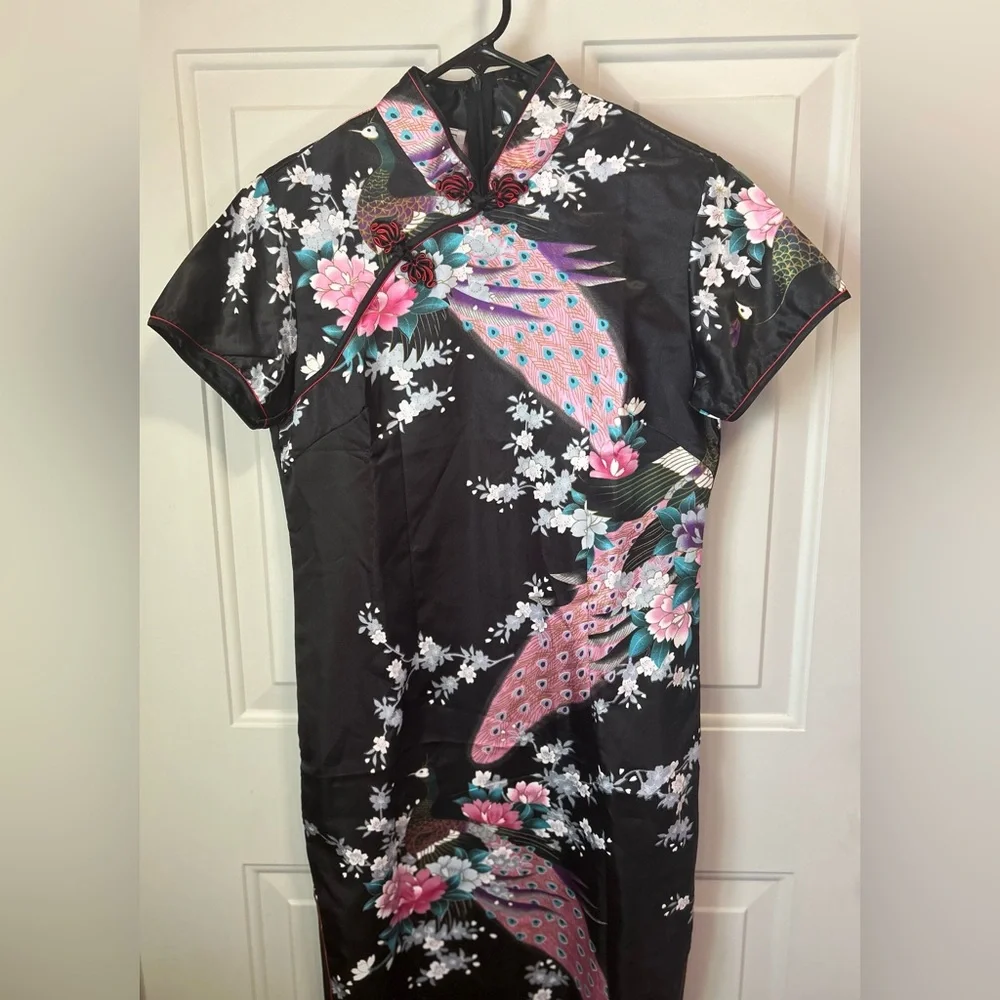 Black Floral Peacock Cheongsam Dress - Picture 2 of 6